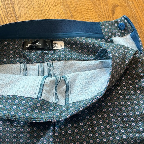RLX Ralph Lauren Graphic Nylon Stretch Pant Size 6P Petite NWOT Teal Floral - Picture 10 of 13